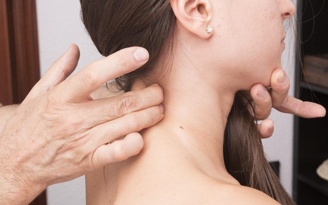 Contracturas de septiembre: cuello, espalda y rutina diaria